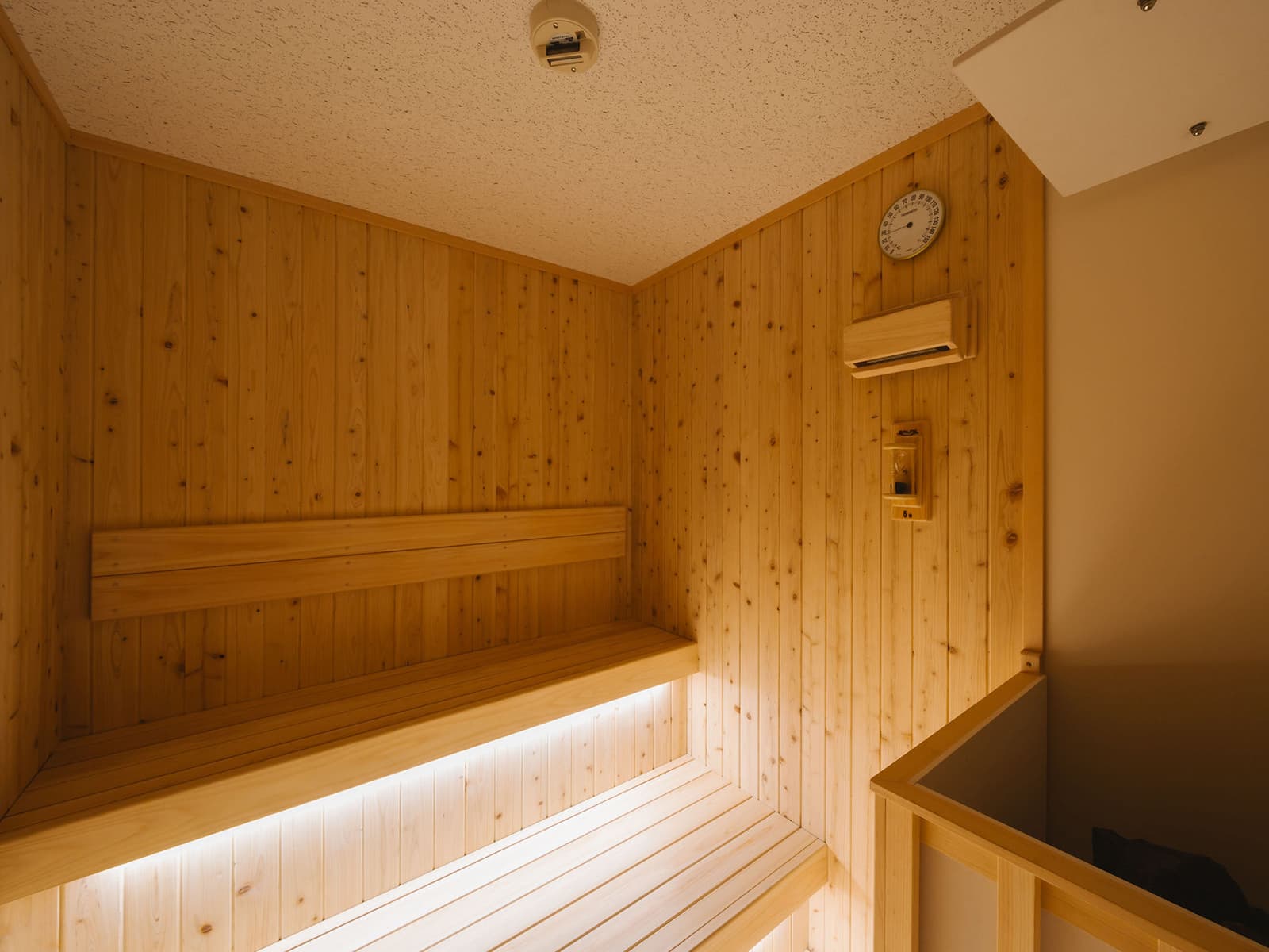 Premium Sauna Suite 9