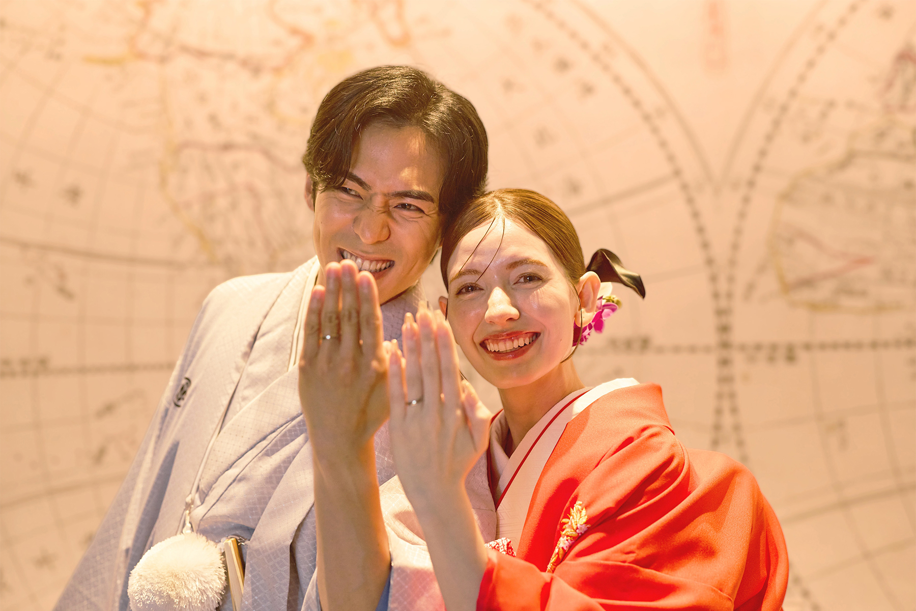 和装の新郎新婦